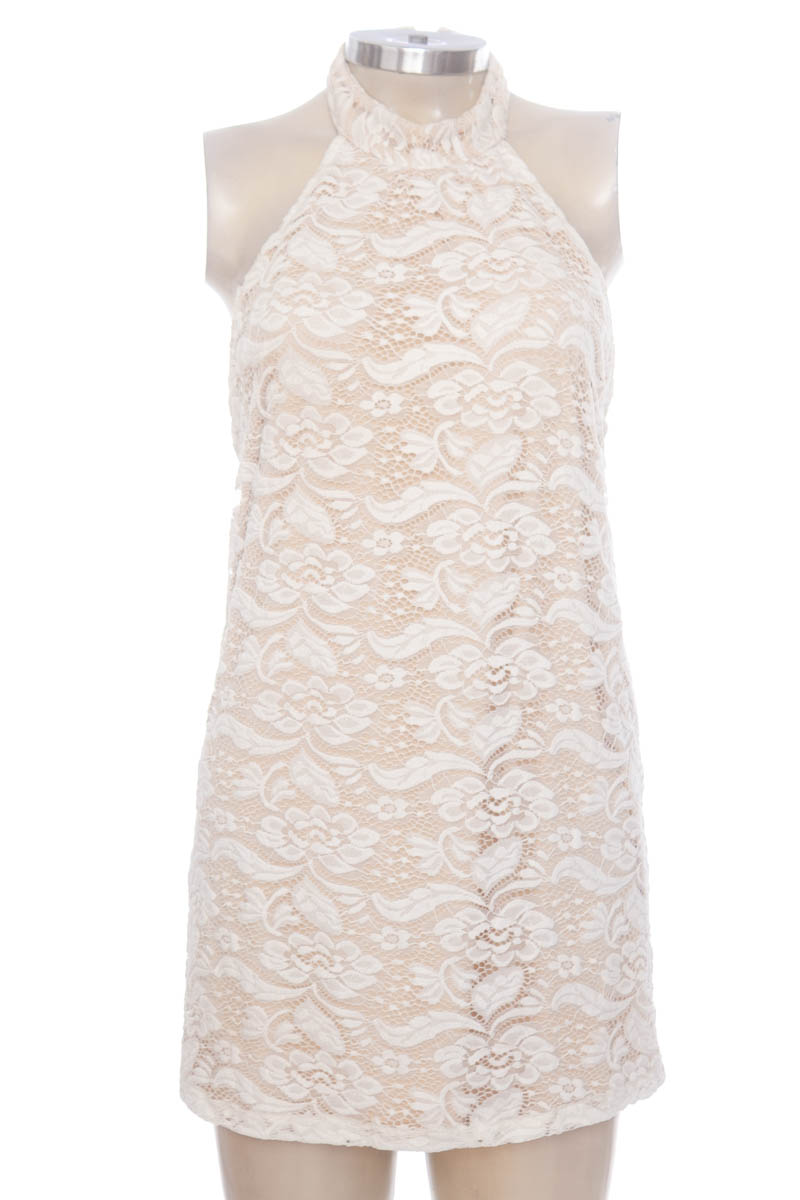 Vestido / Enterizo color Beige - Forever 21