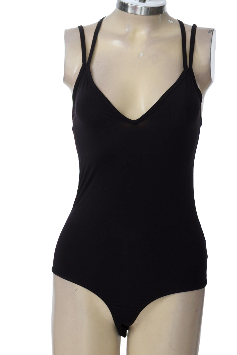 Top / Camiseta color Negro - TopMark