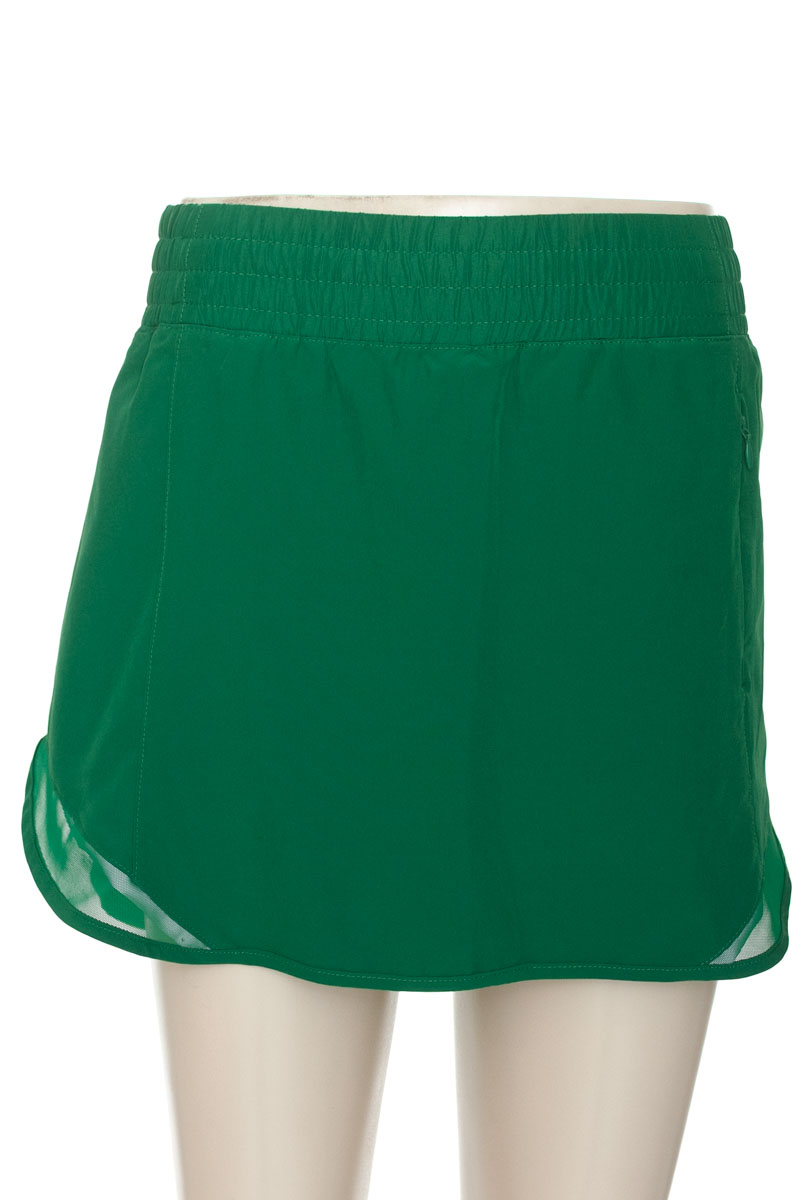 Ropa Deportiva / Salida de Baño color Verde - Closeando