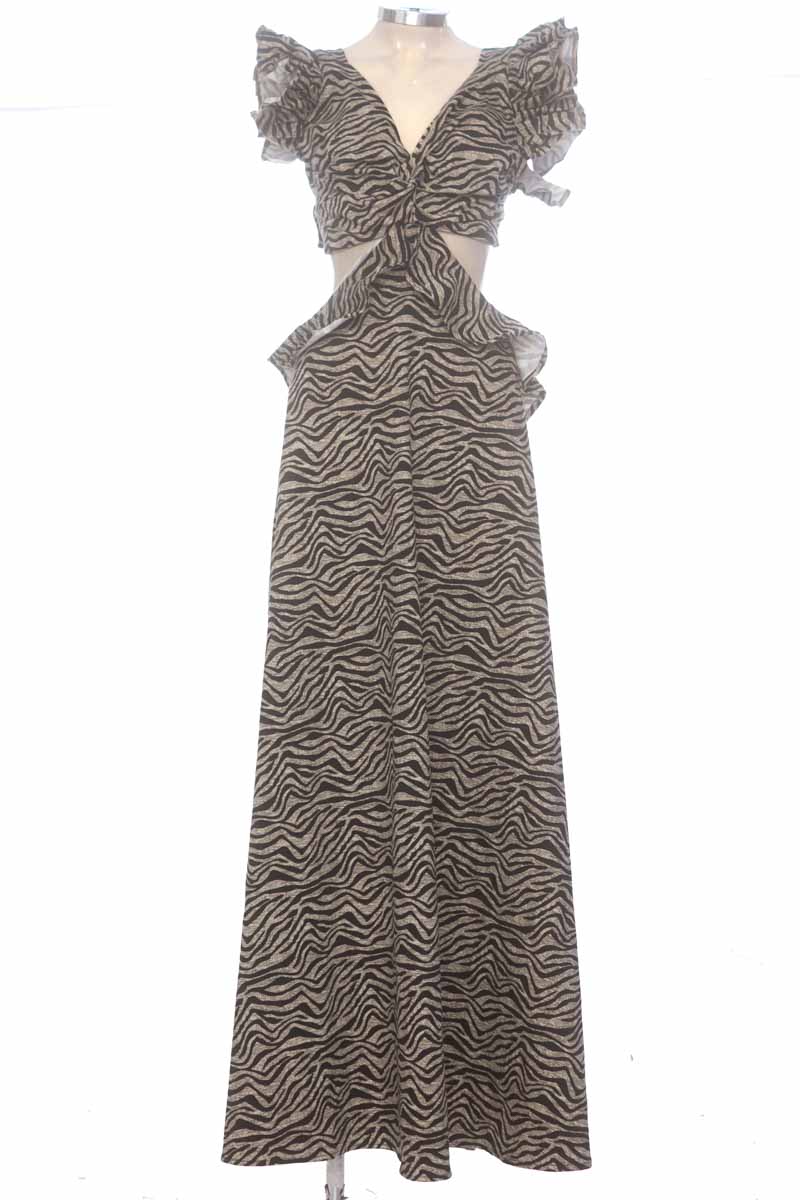 Vestido / Enterizo color Beige - Closeando