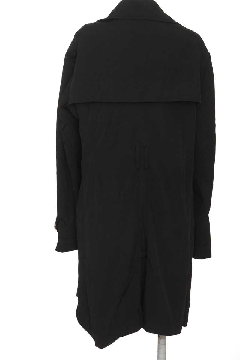 Chaqueta / Abrigo color Negro - Zara