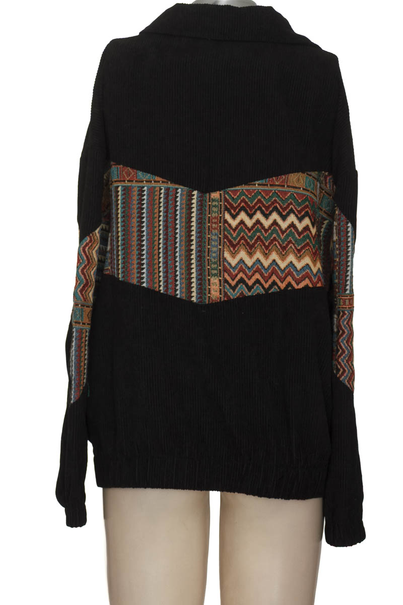 Chaqueta / Abrigo color Negro - Closeando