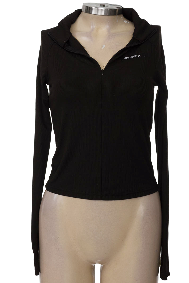 Top / Camiseta color Negro - Dazy