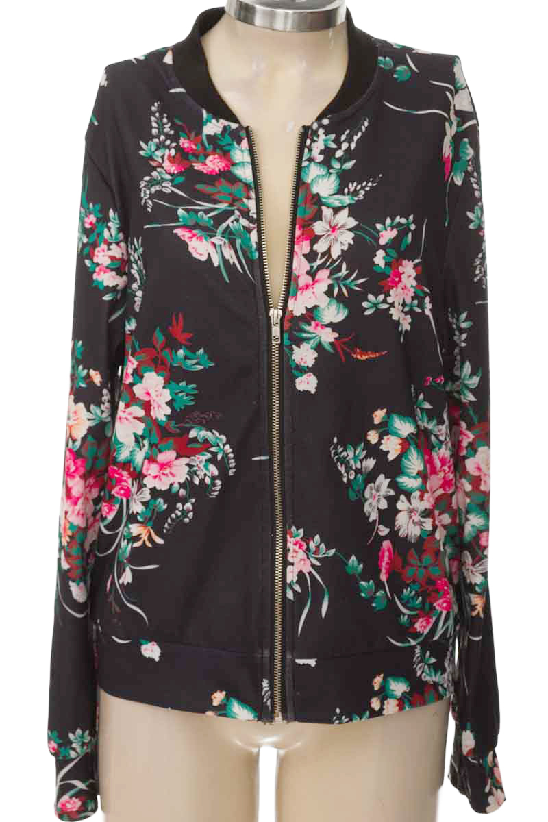 Chaqueta / Abrigo color Negro - Closeando