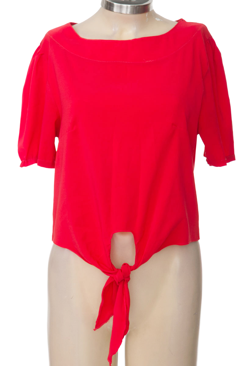 Top / Camiseta color Rojo - SUYE