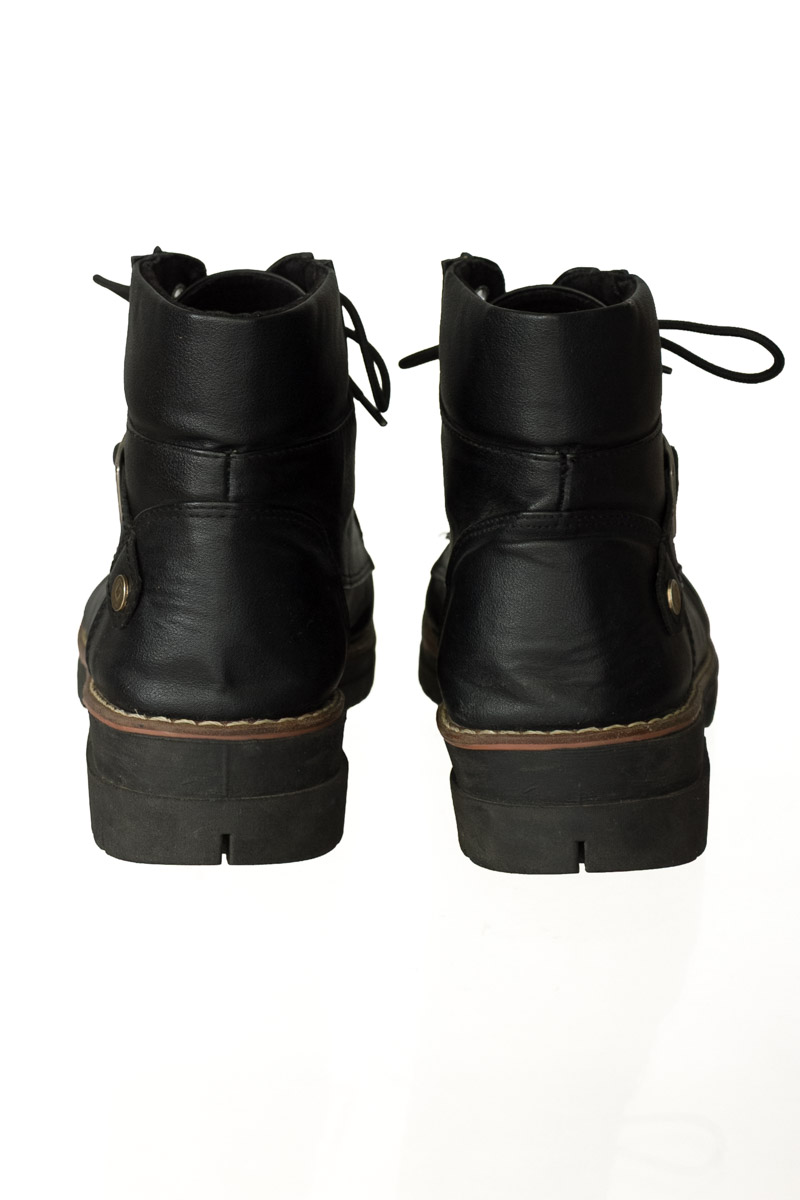 Zapatos color Negro - Closeando