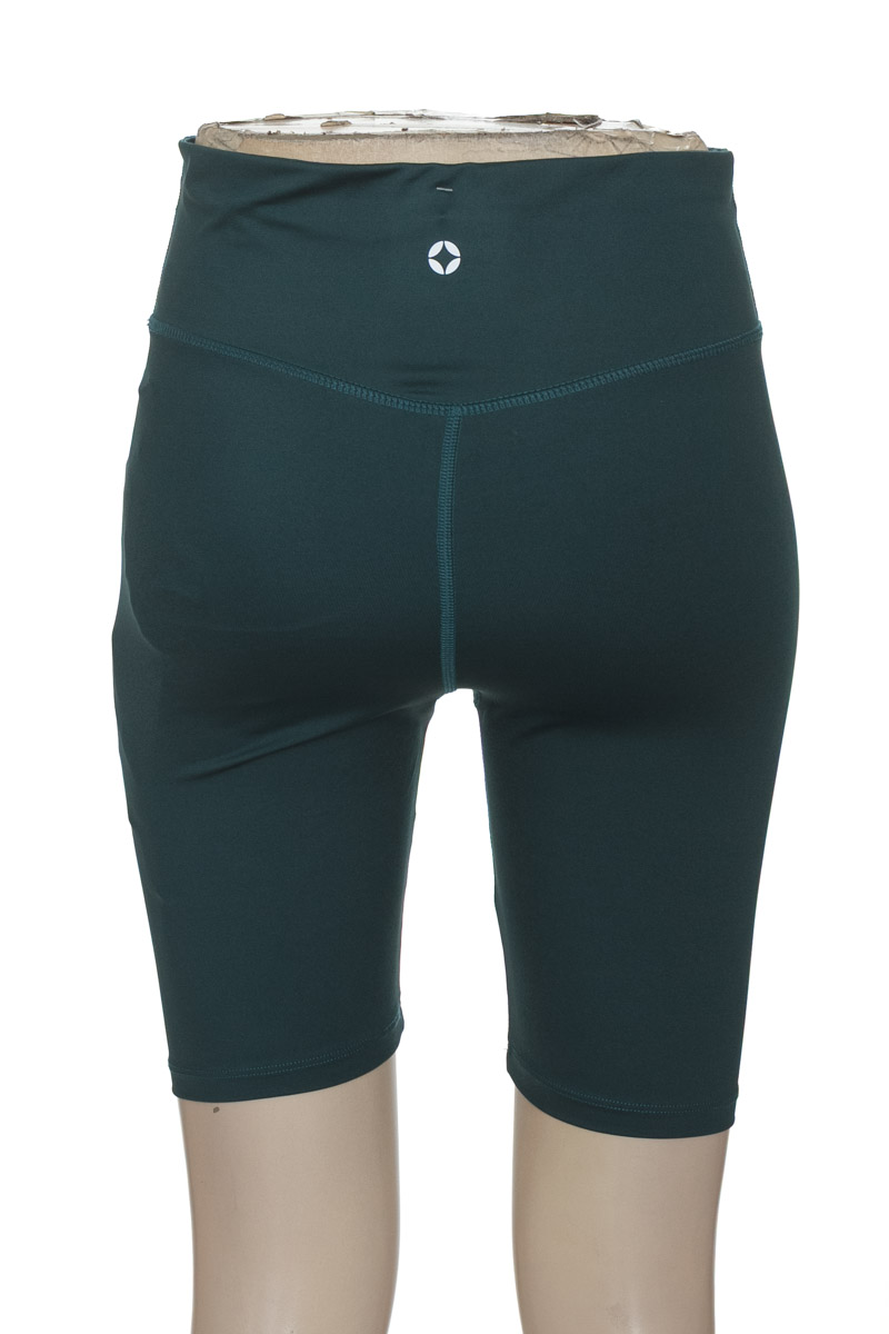 Ropa Deportiva / Salida de Baño color Verde - Ostu