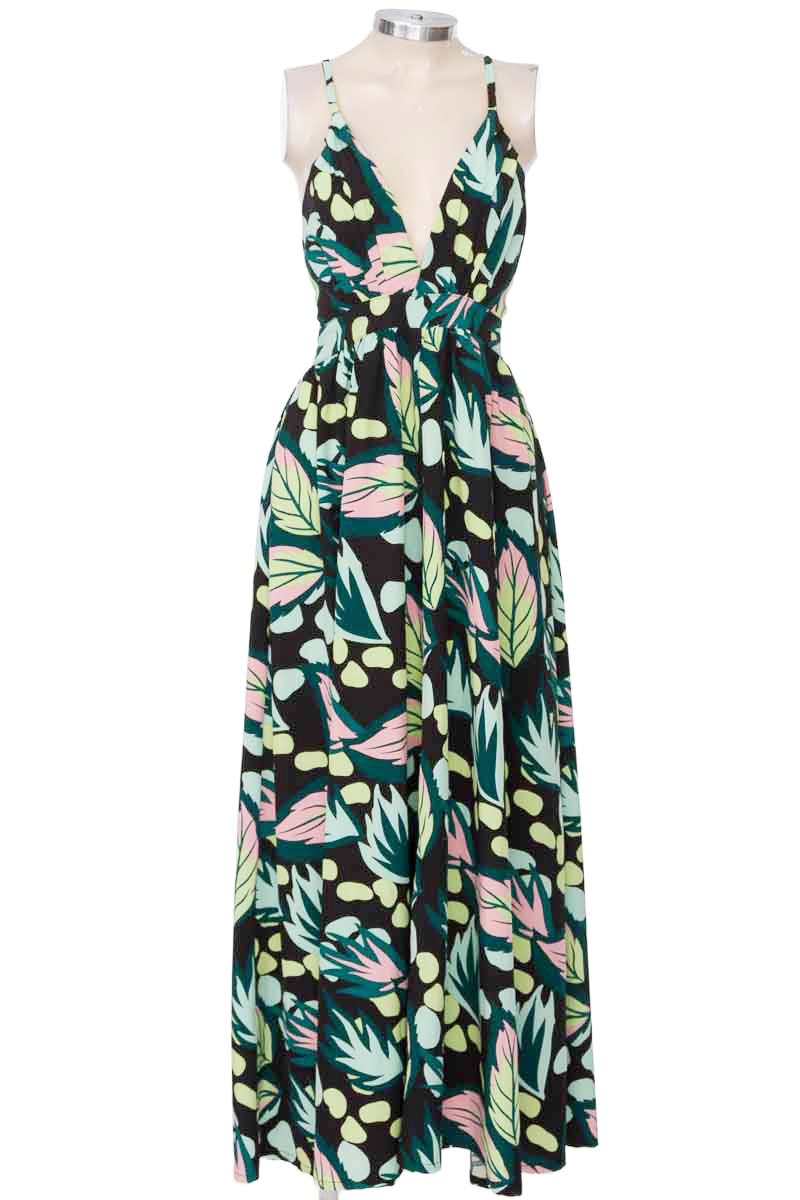 Vestido / Enterizo color Verde - Closeando