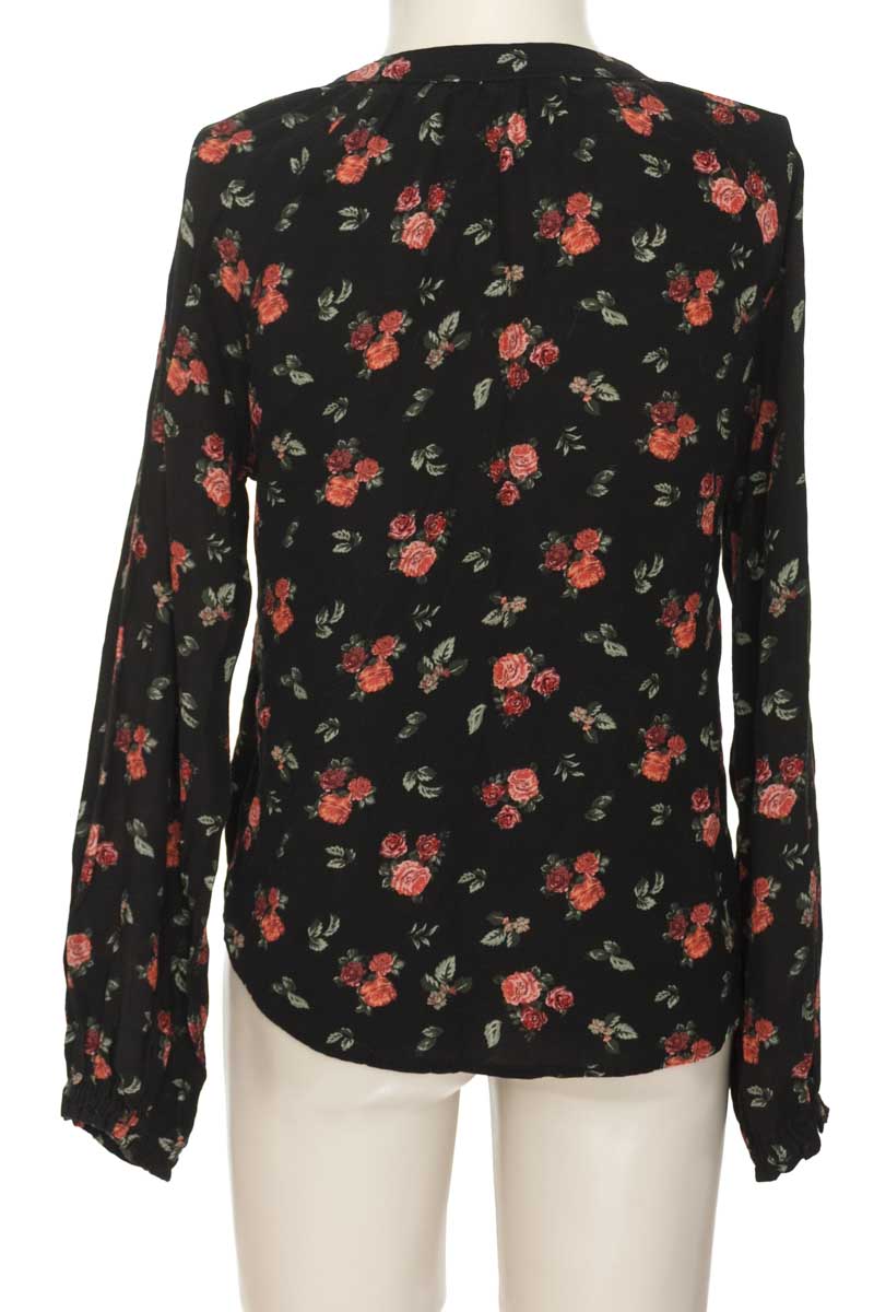 Blusa color Negro - Closeando