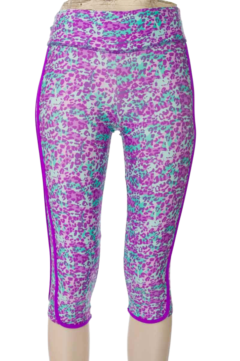 Ropa Deportiva / Salida de Baño color Lila - Closeando