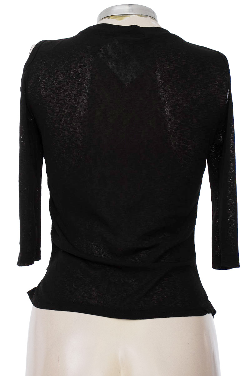 Top / Camiseta color Negro - SWENDY