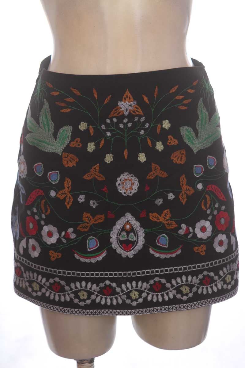 Falda color Negro - Closeando