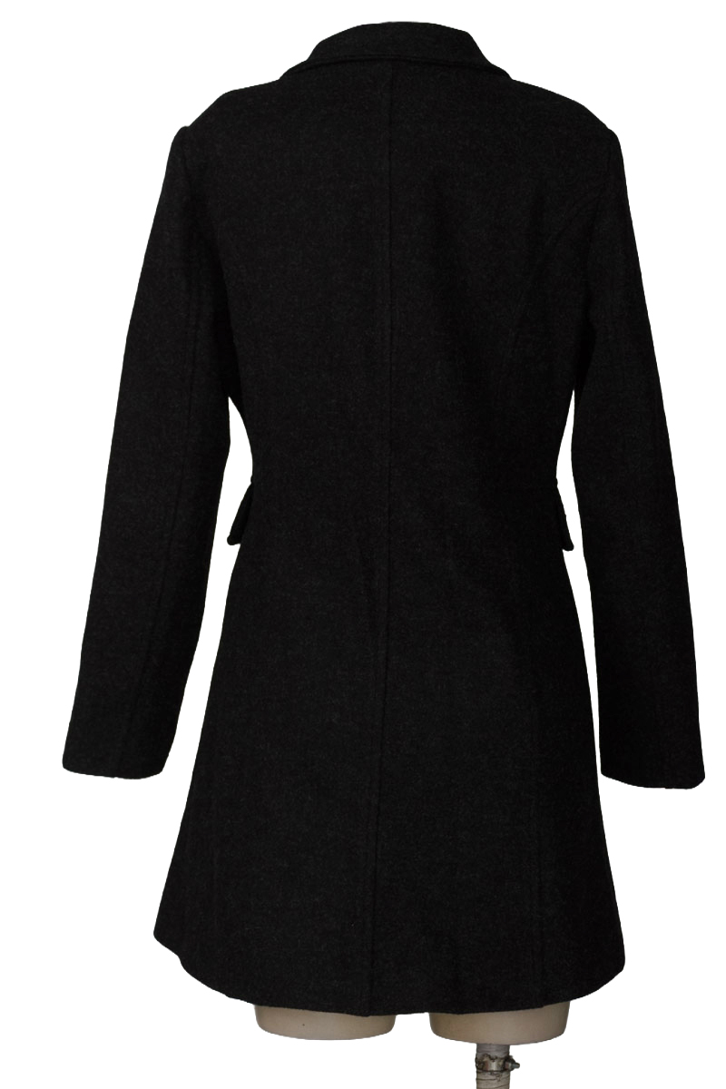 Chaqueta / Abrigo color Negro - Closeando