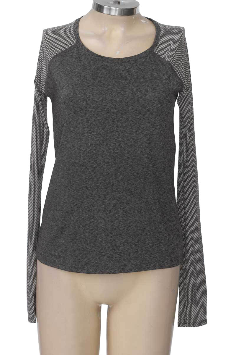 Ropa Deportiva / Salida de Baño color Gris - Punto Blanco