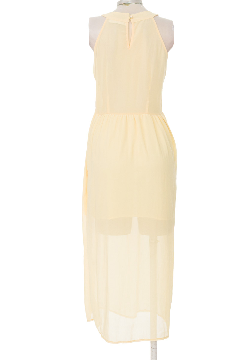 Vestido / Enterizo color Amarillo - Komoda