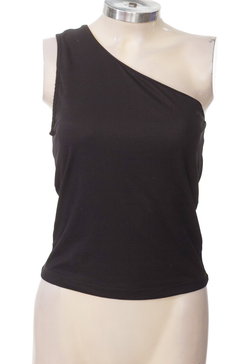 Top / Camiseta color Negro - TopMark