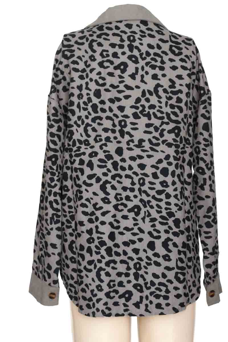 Chaqueta / Abrigo color Gris - Closeando