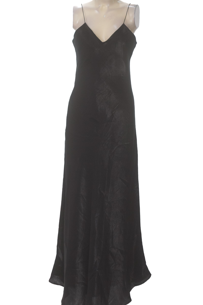 Vestido / Enterizo color Negro - Closeando