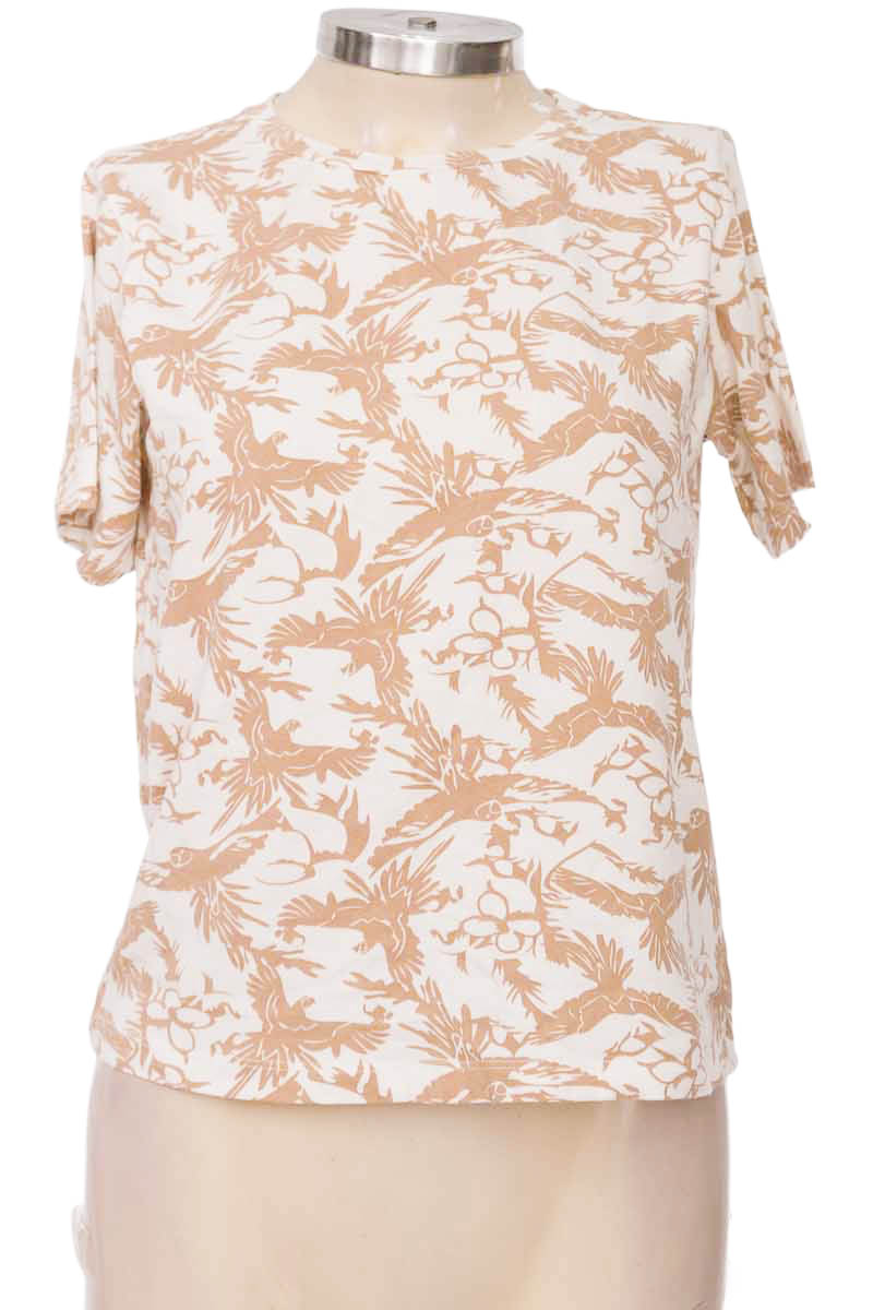 Top / Camiseta color Beige - Arkitect
