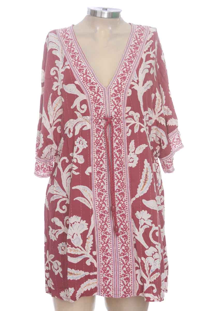 Ropa Deportiva / Salida de Baño color Rosado - Women Secret
