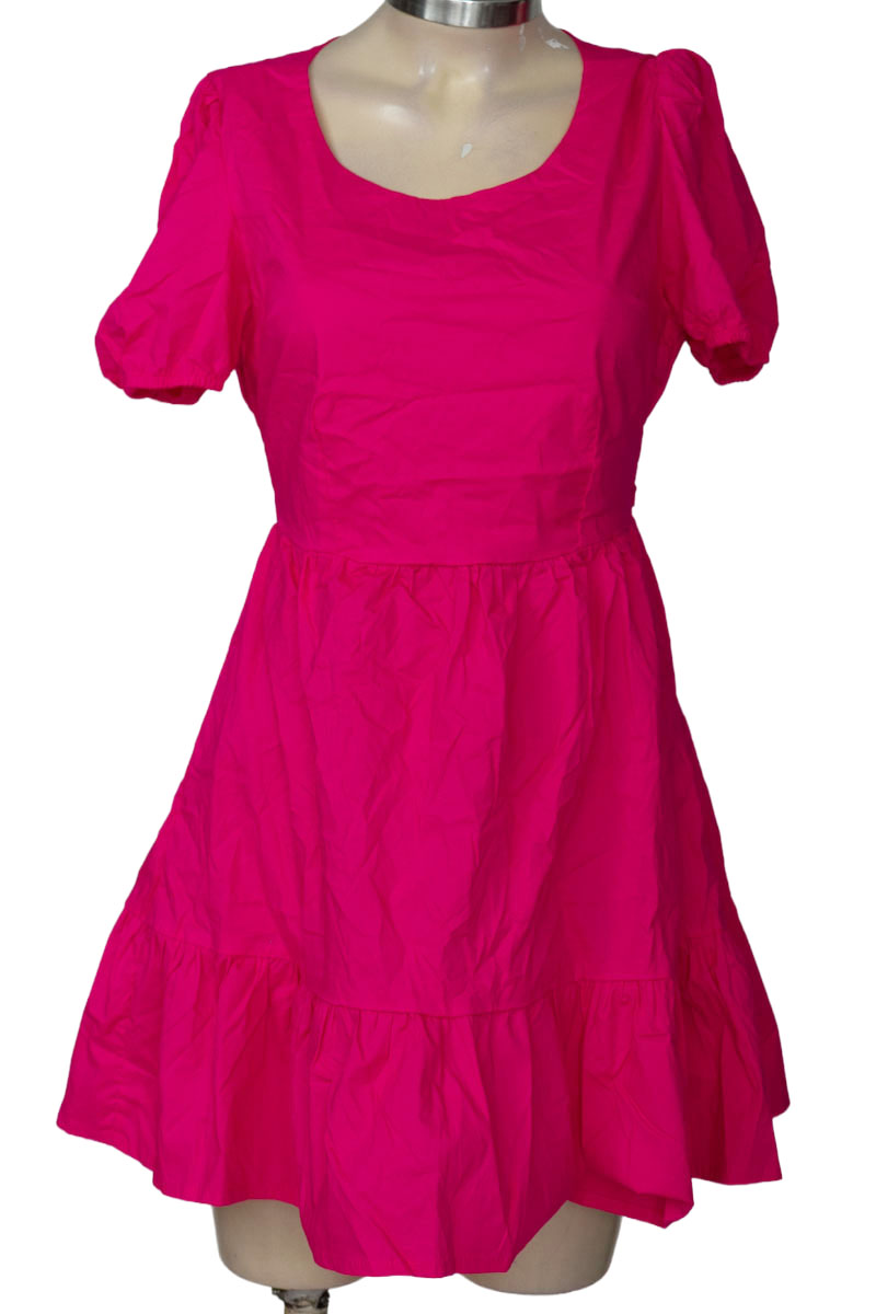 Vestido / Enterizo color Fucsia - Closeando