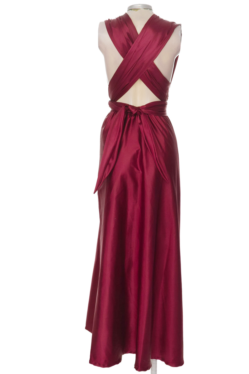 Vestido / Enterizo color Vinotinto - Closeando