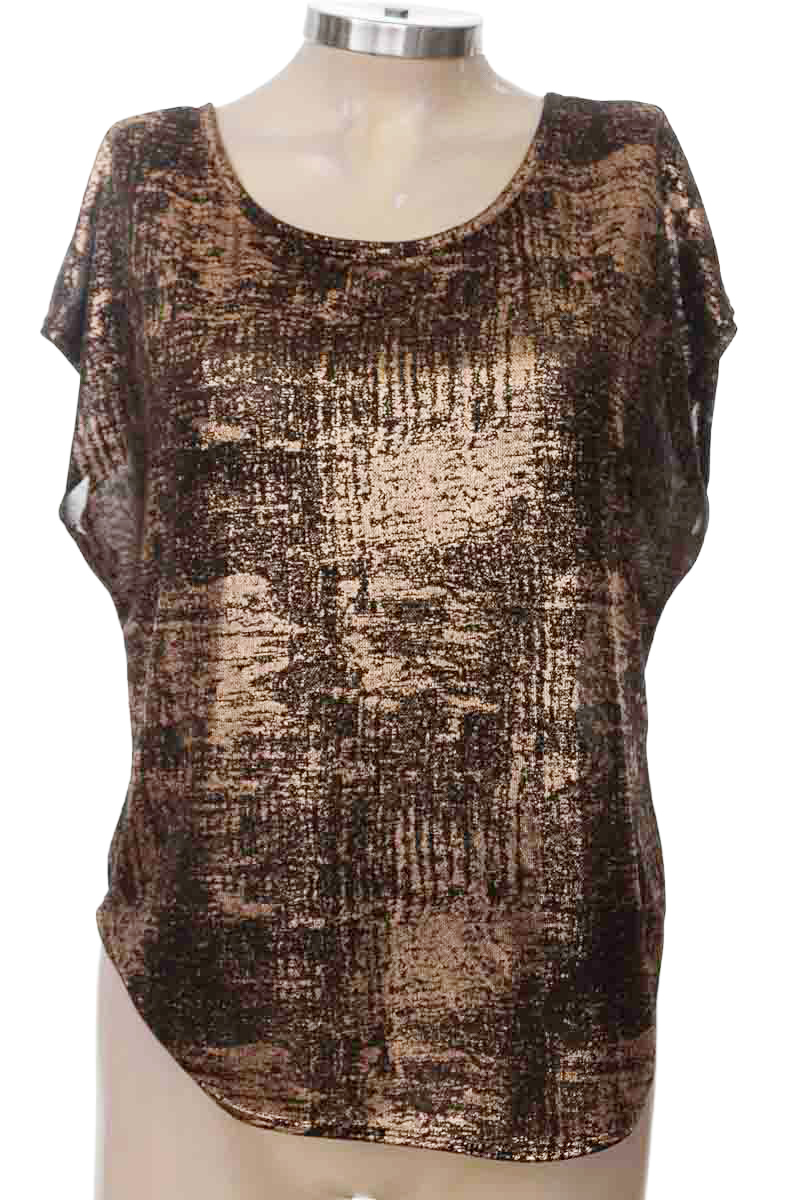 Top / Camiseta color Negro - Pacifika