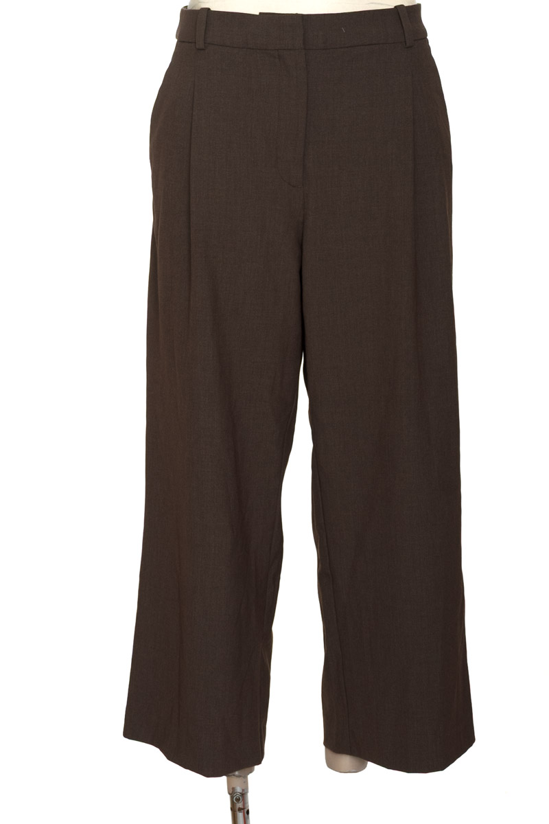 Pantalones color Gris - Closeando