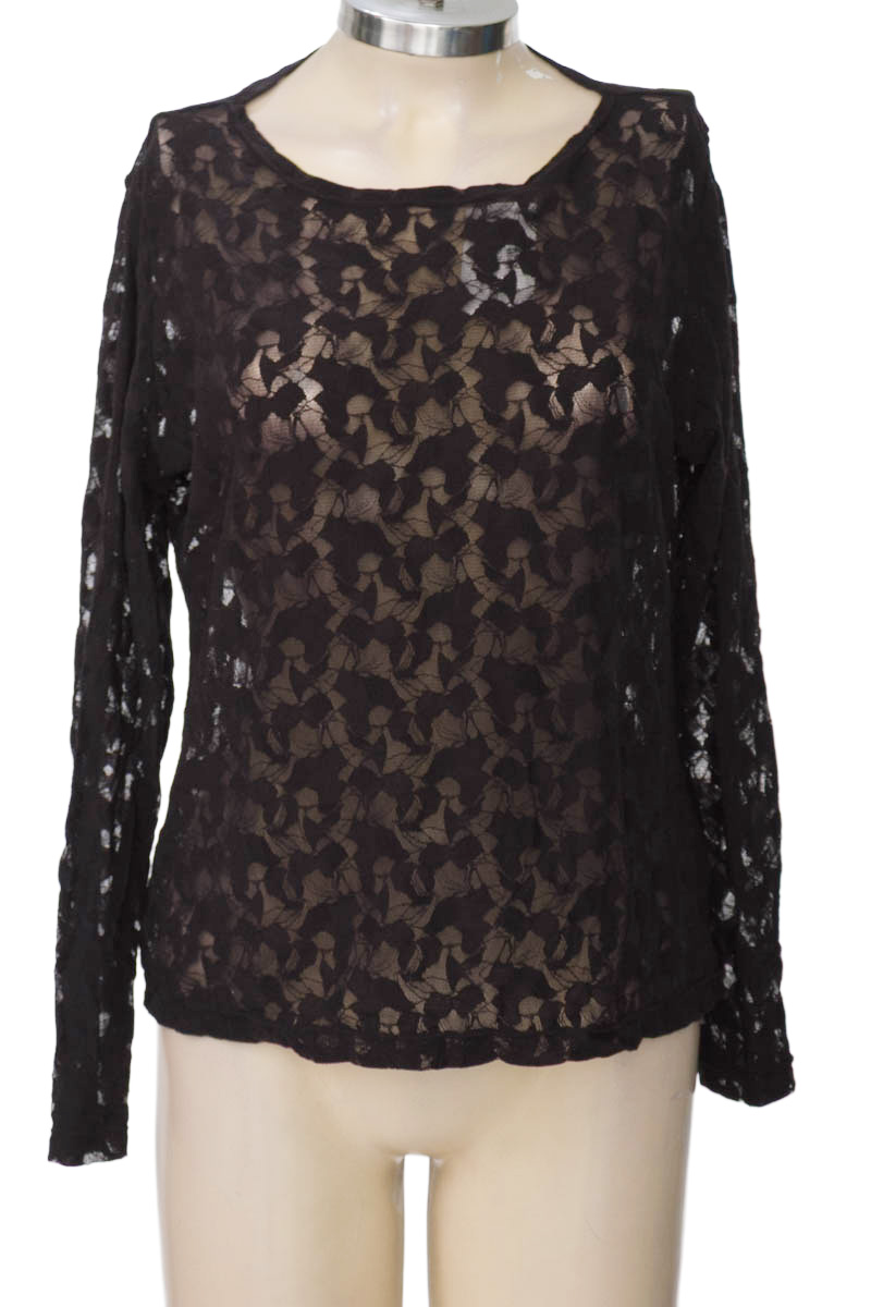 Top / Camiseta color Negro - CAROLINE