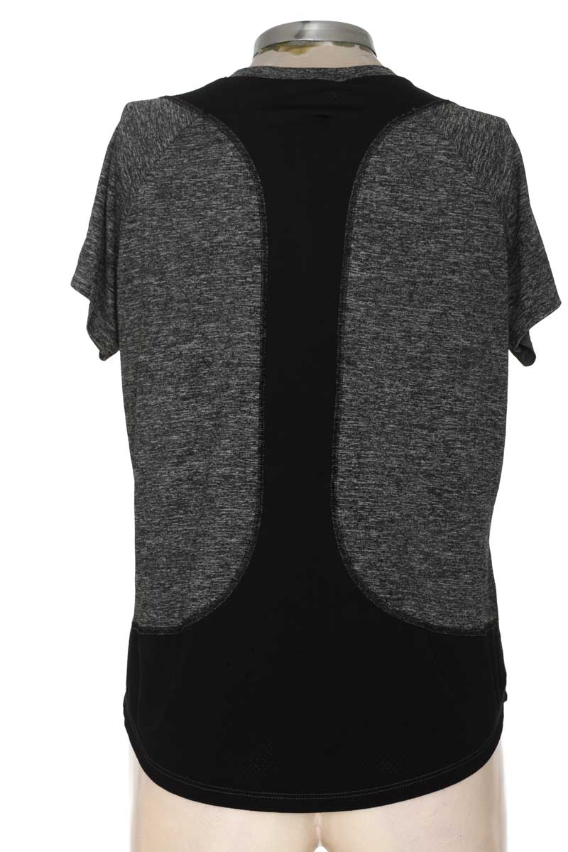 Ropa Deportiva / Salida de Baño color Gris - Gef