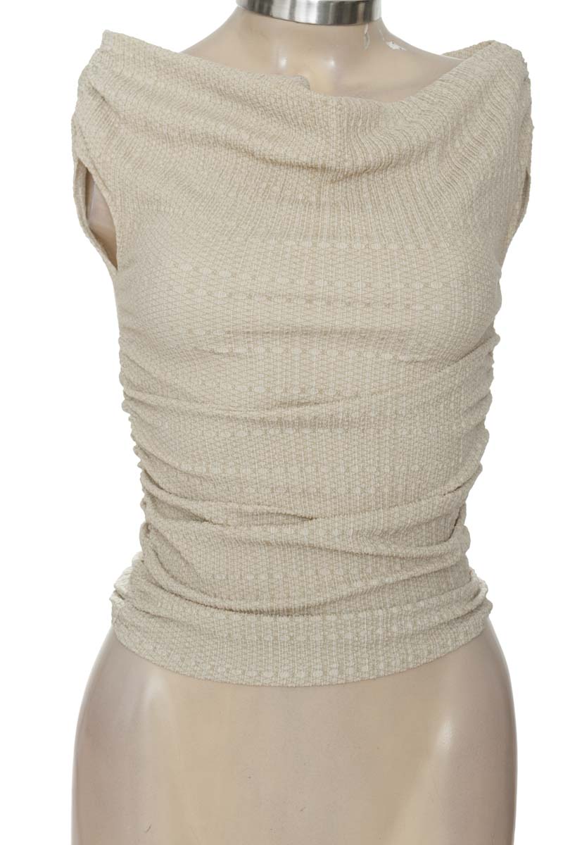 Top / Camiseta color Beige - Divided by H&M