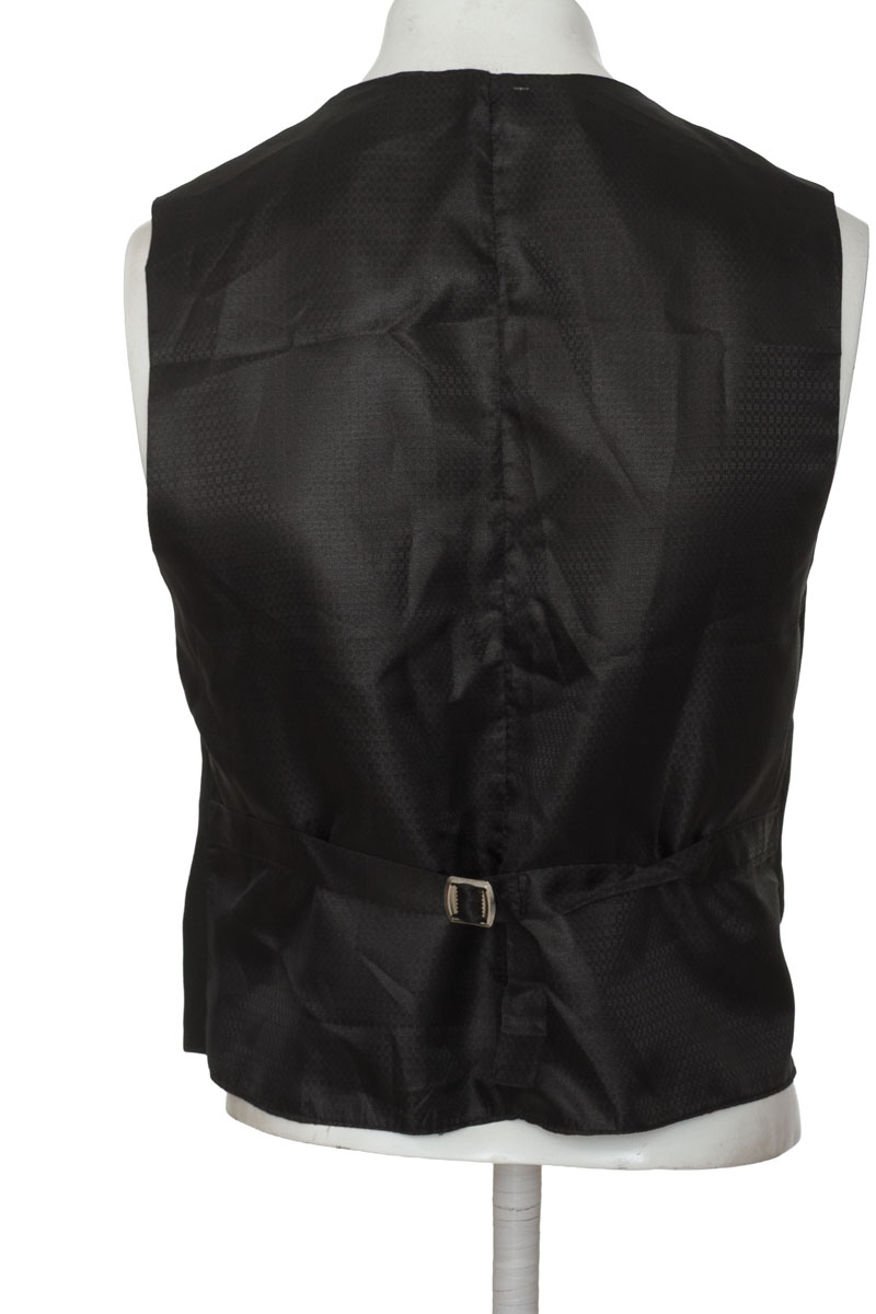 Chaqueta color Negro - Closeando
