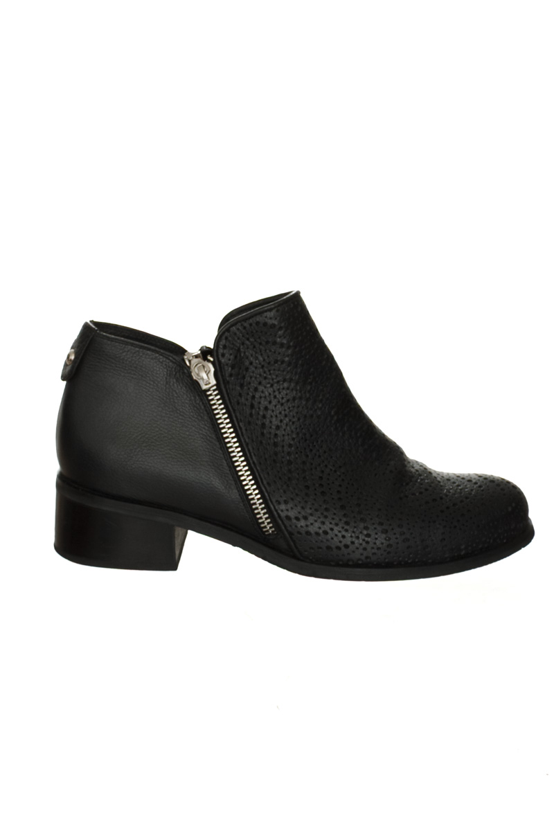 Zapatos color Negro - J&L