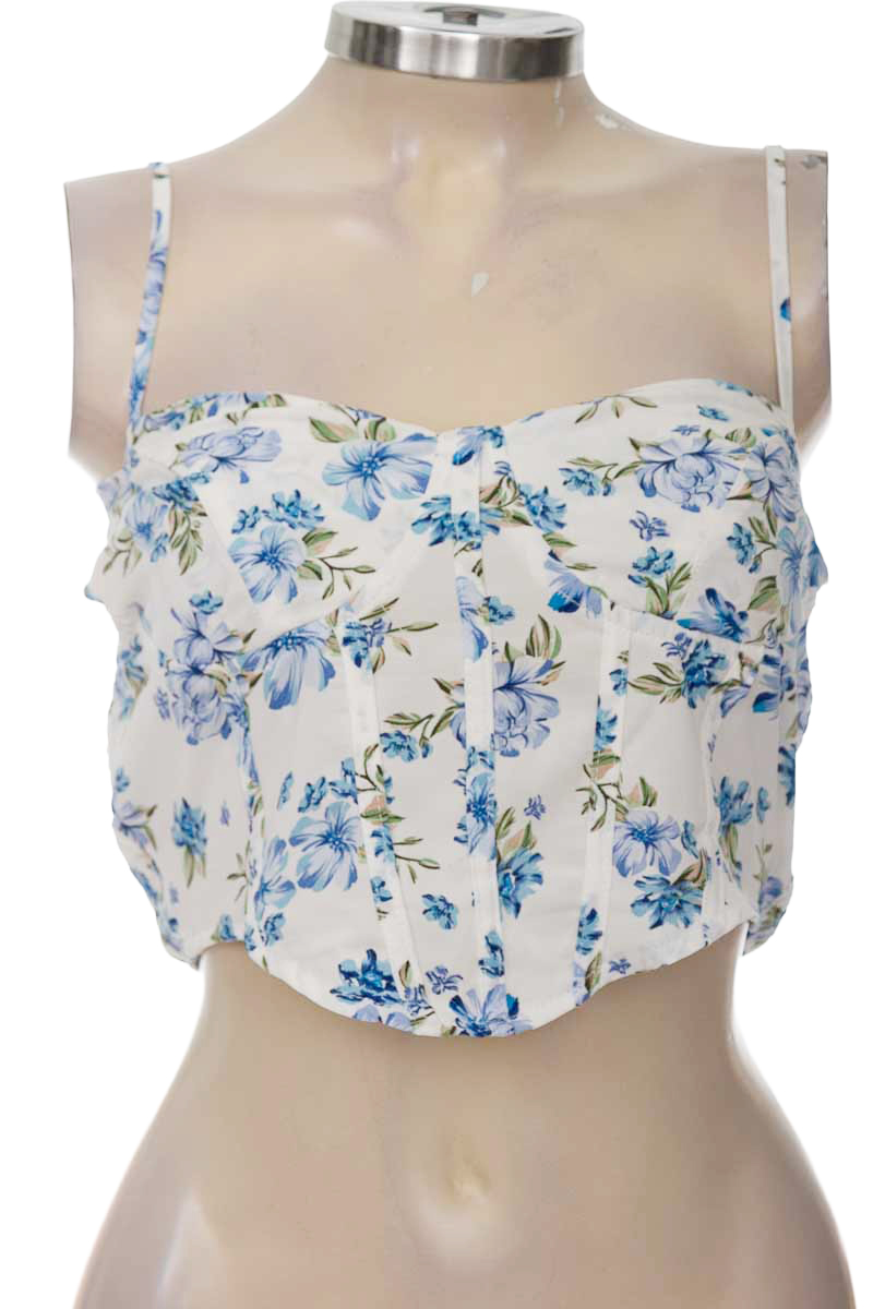 Top / Camiseta color Blanco - Closeando