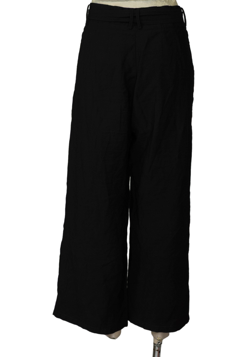 Pantalones color Negro - Gef