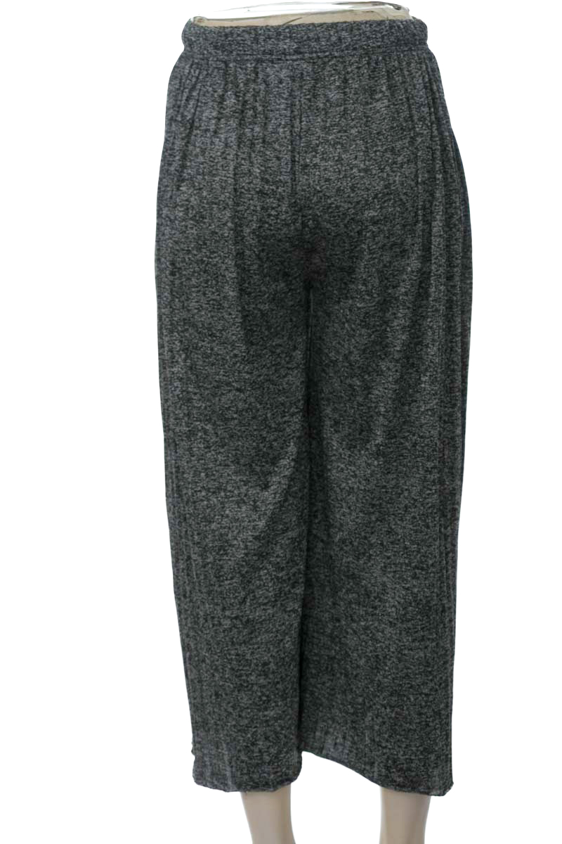 Pantalones color Gris - Closeando