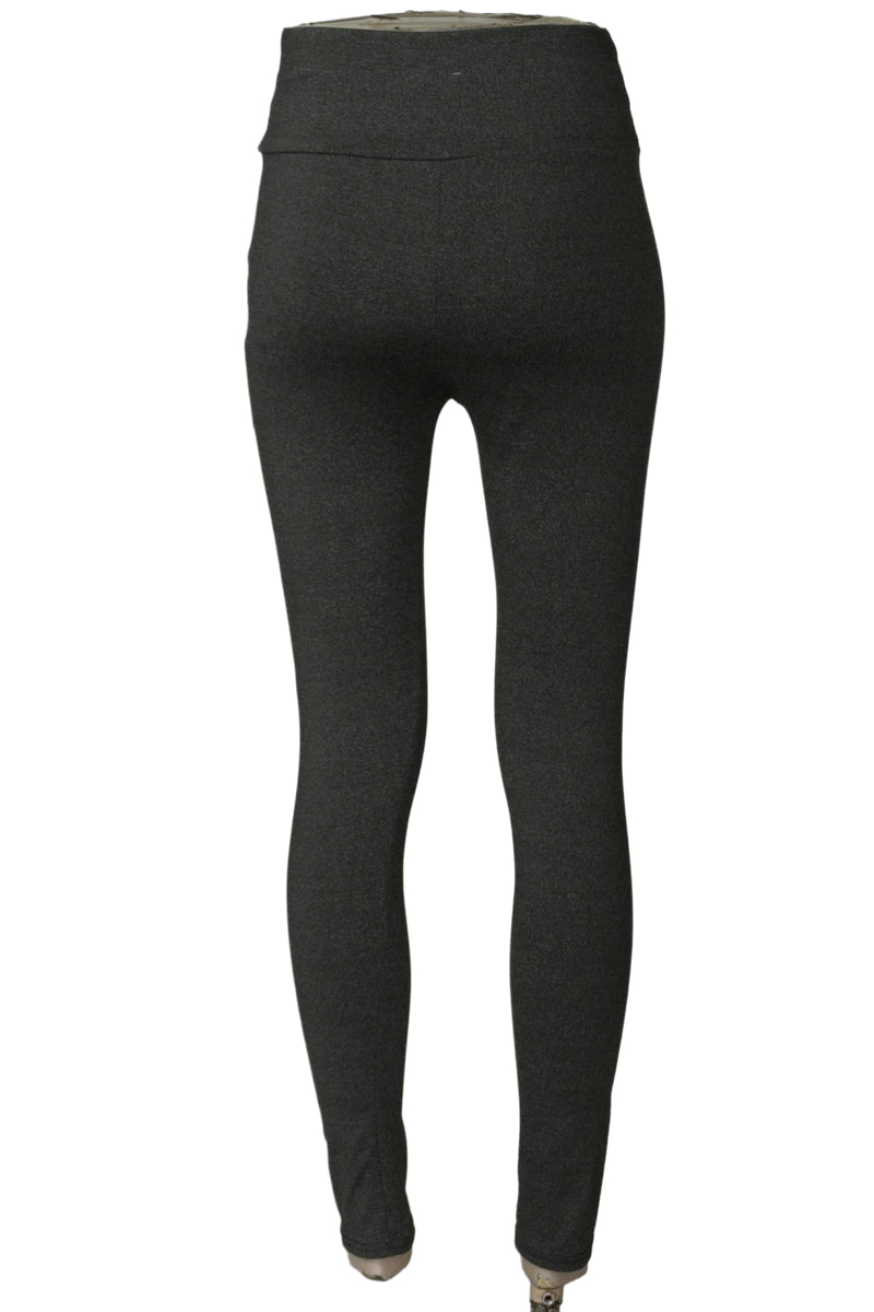 Ropa Deportiva / Salida de Baño color Gris - Closeando