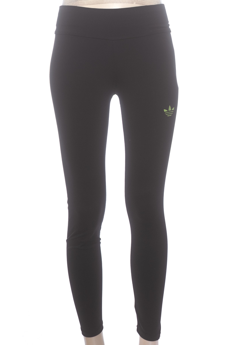 Ropa Deportiva / Salida de Baño color Negro - Closeando