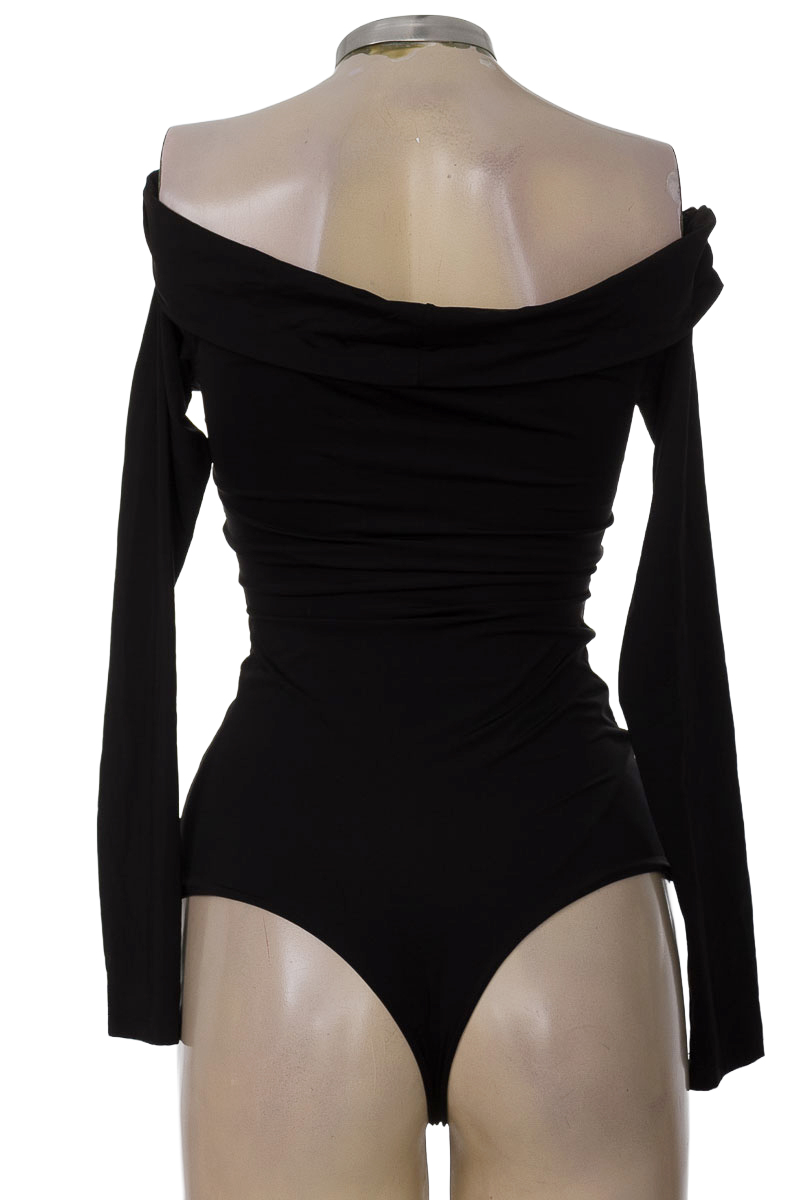 Top / Camiseta color Negro - Modu