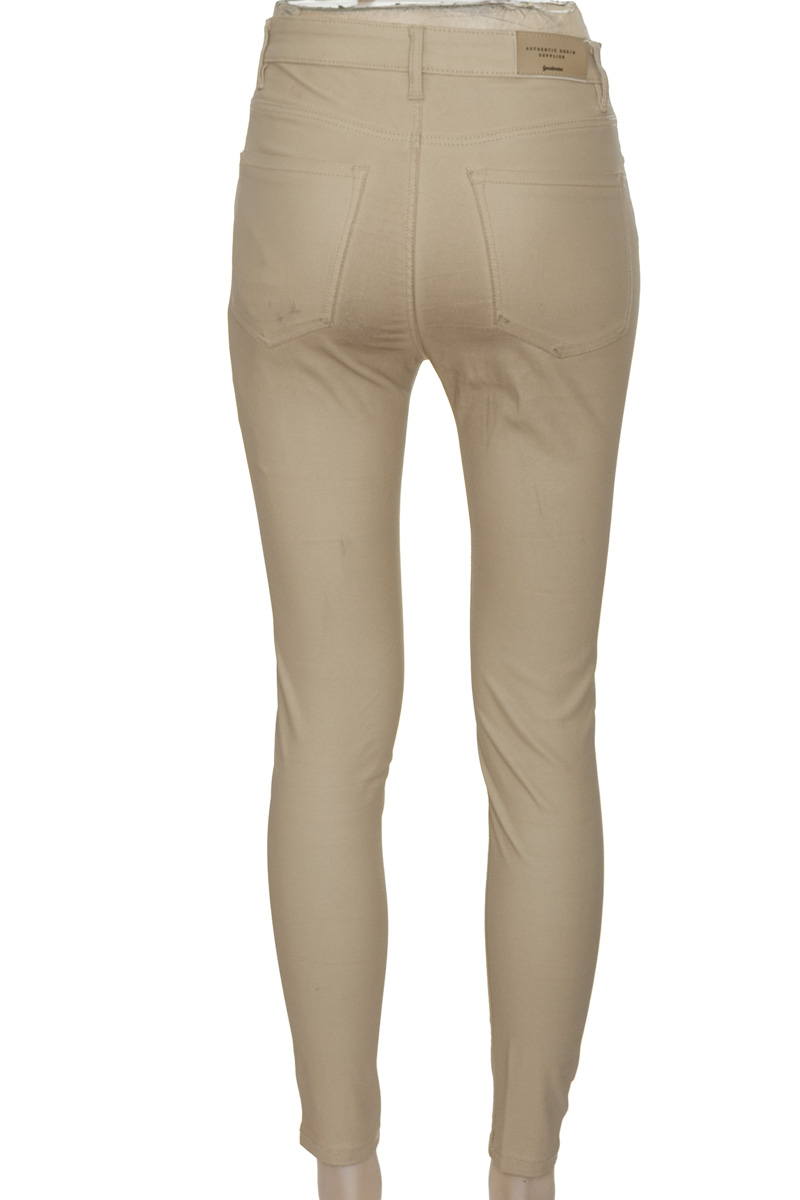 Pantalones color Beige - Stradivarius