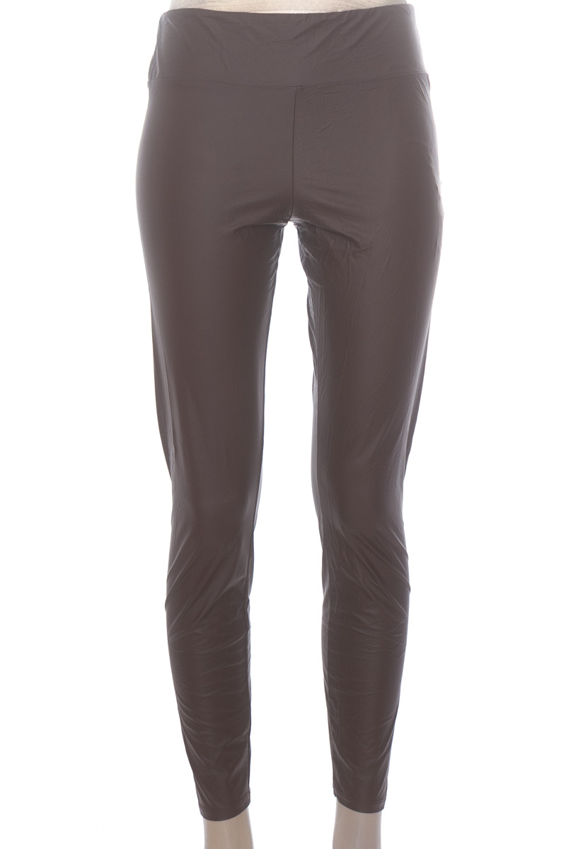 Pantalones color Café - Closeando