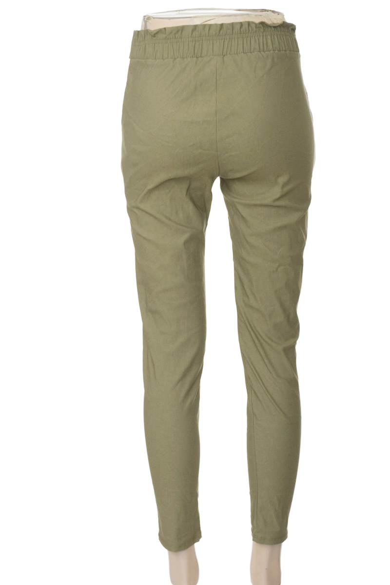 Pantalones color Verde - Closeando