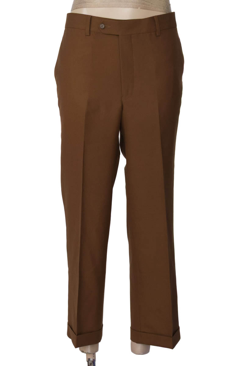 Pantalón color Café - Closeando
