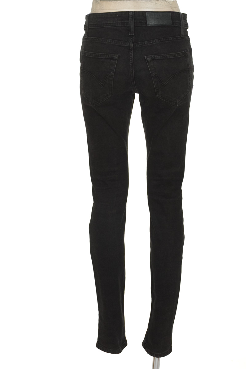Jean color Negro - Arturo Calle