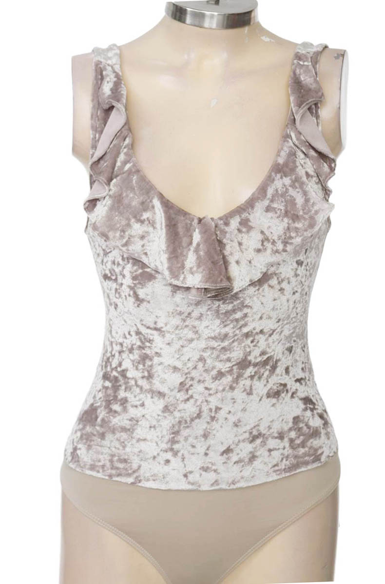 Top / Camiseta color Gris - Studio F