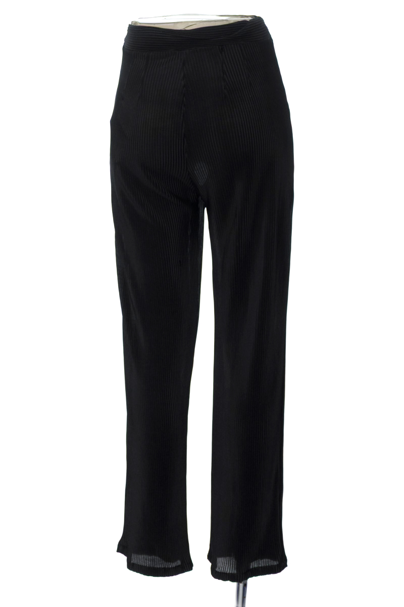 Pantalones color Negro - Closeando