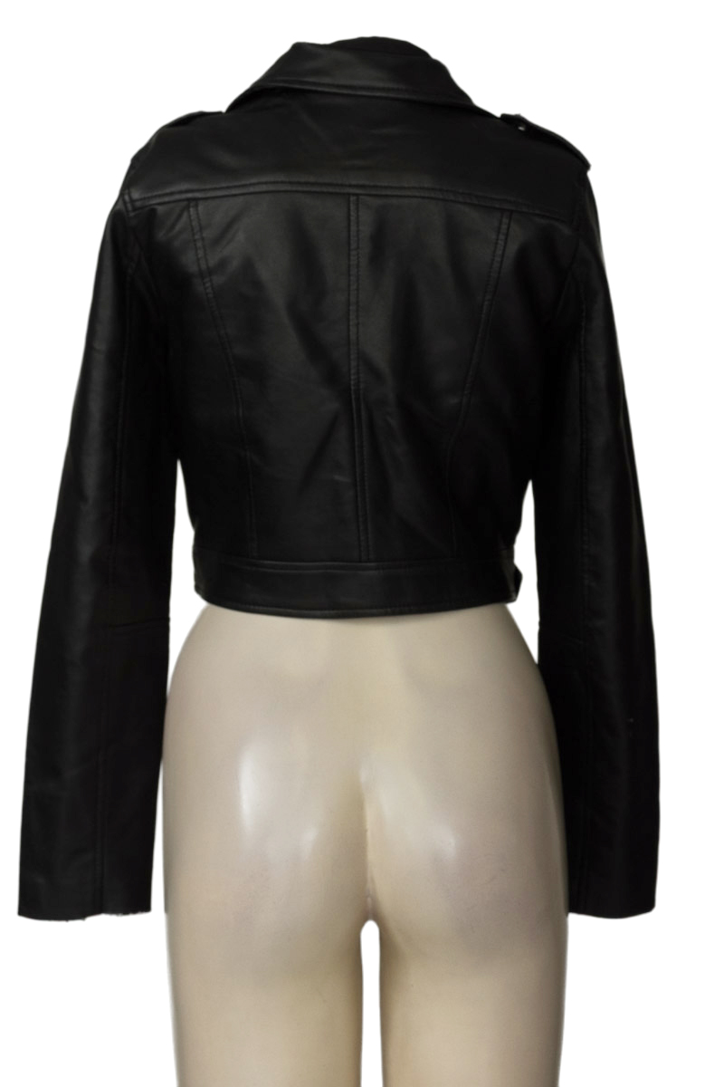 Chaqueta / Abrigo color Negro - Stradivarius