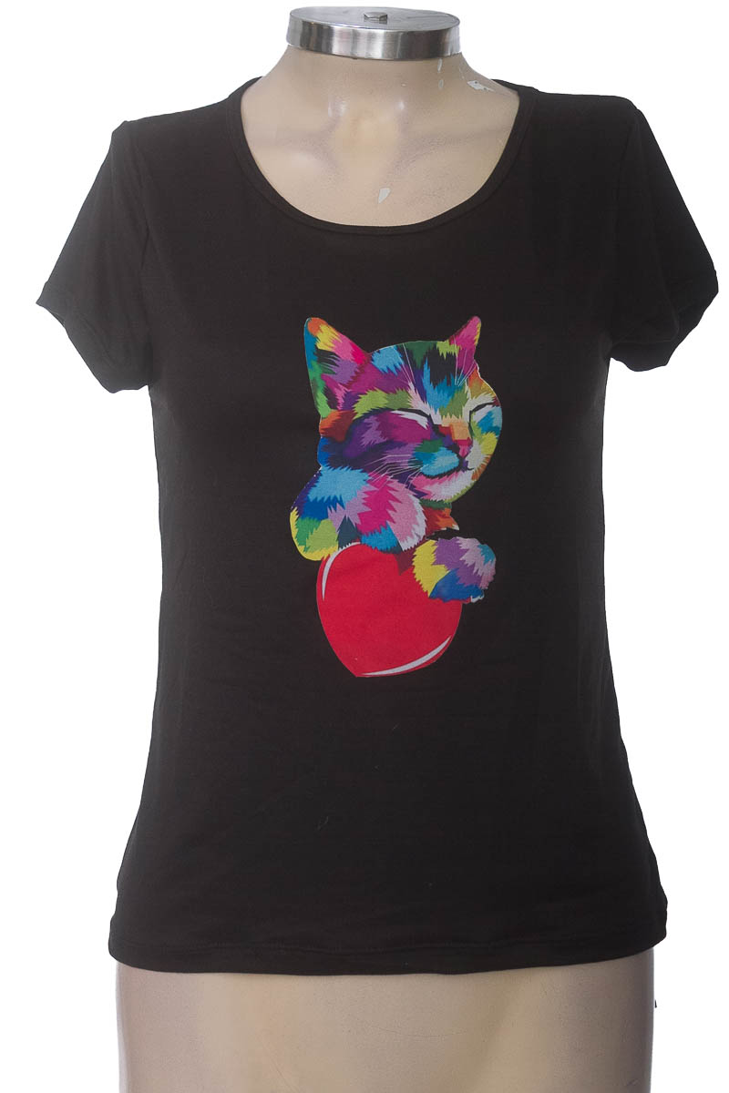 Top / Camiseta color Negro - Closeando