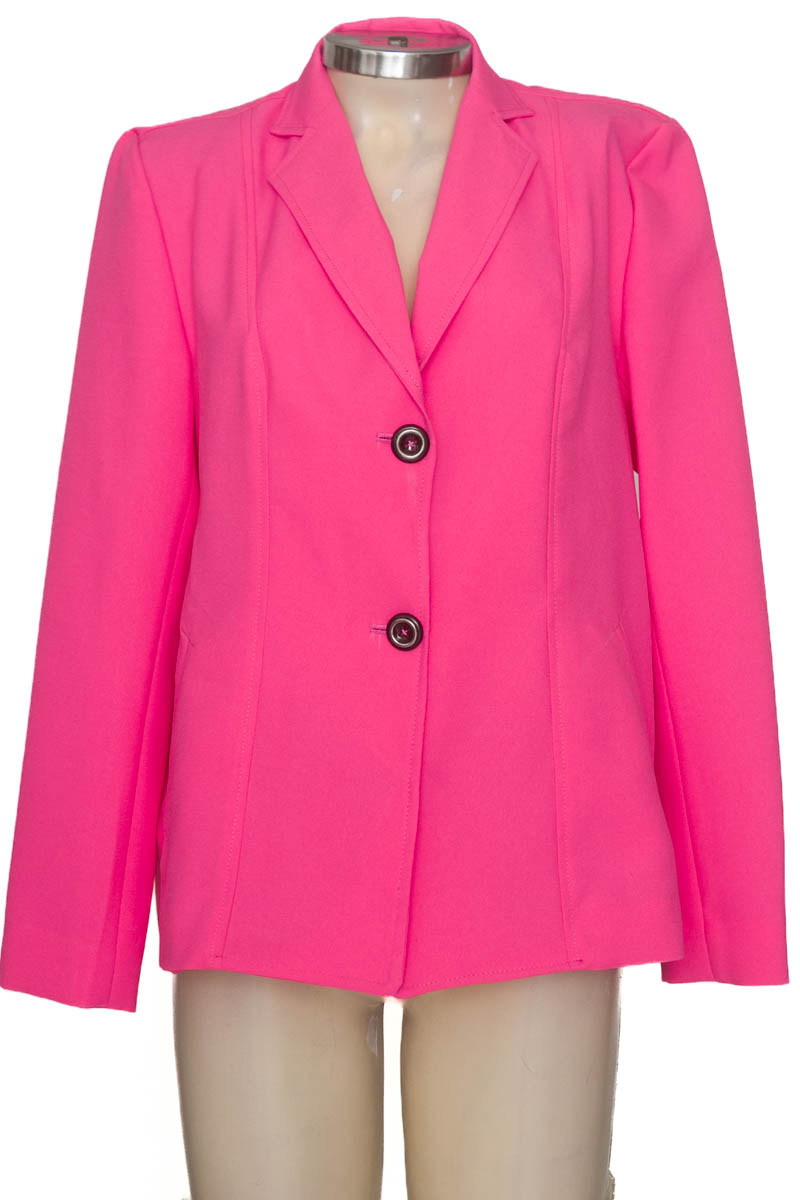 Chaqueta / Abrigo color Rosado - Closeando