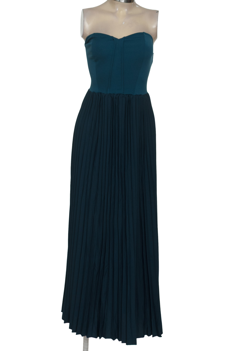 Vestido / Enterizo color Azul - Closeando
